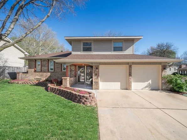 232 Frontier Dr, Mulvane, KS 67110