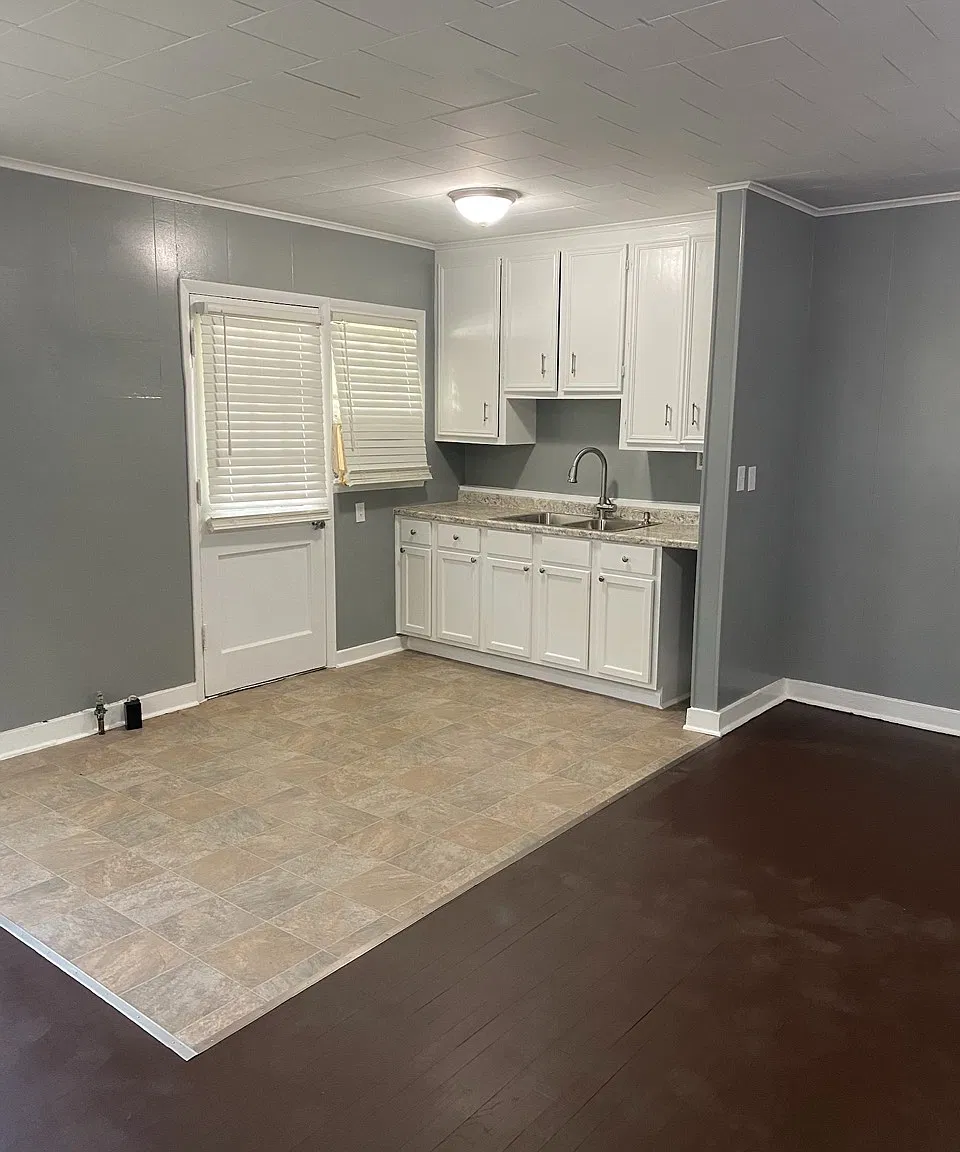 2830 Little St — Photo 4