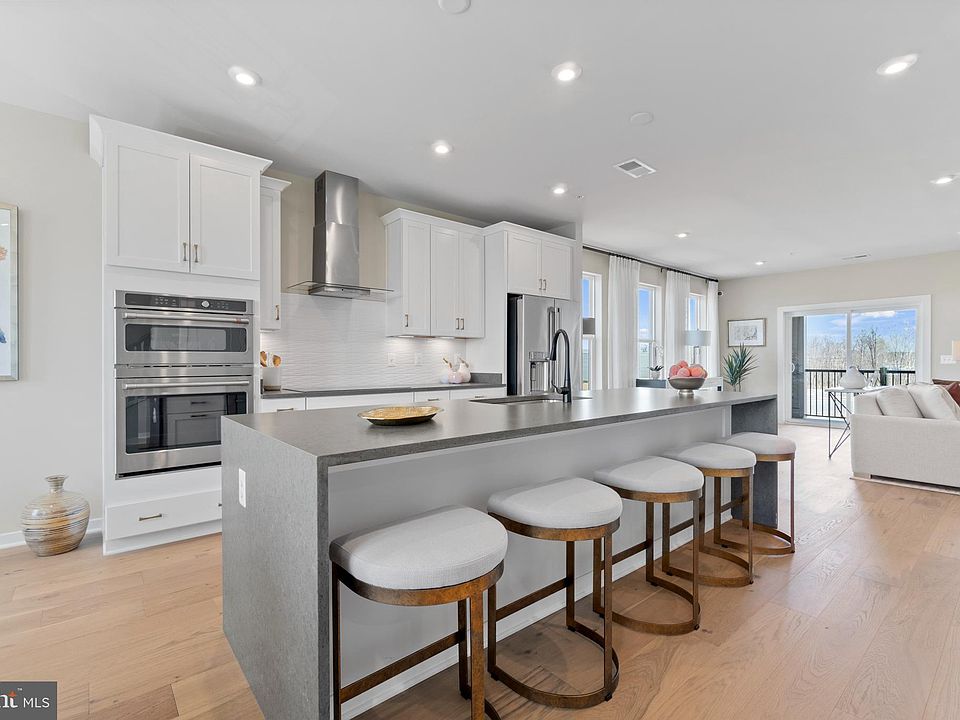 20284 Newfoundland Sq, Ashburn, VA 20147 Zillow