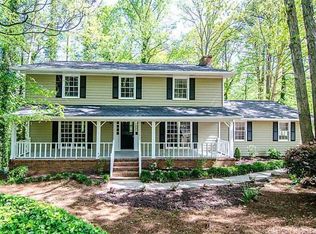 1360 Ridgefield Dr, Roswell, GA 30075