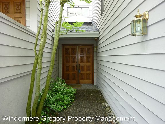 3rd image of 10905 NE 41st Dr #1