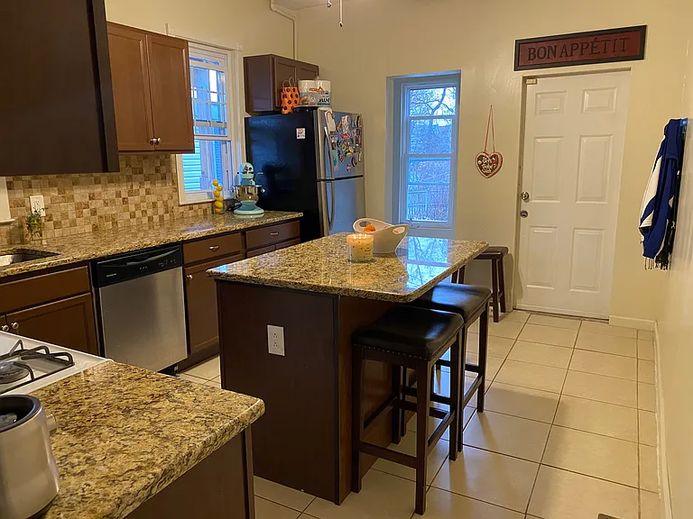 47 Forest St #1 — Photo 10