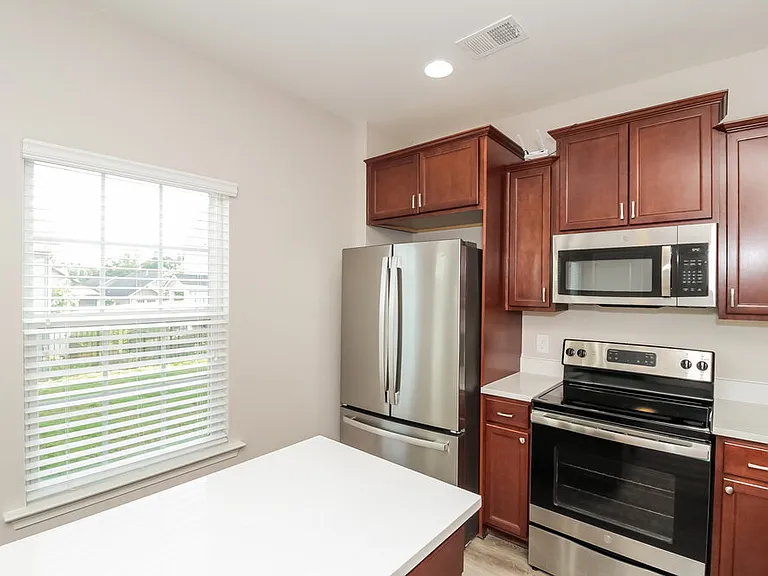 69 Howard Ave NW — Photo 7
