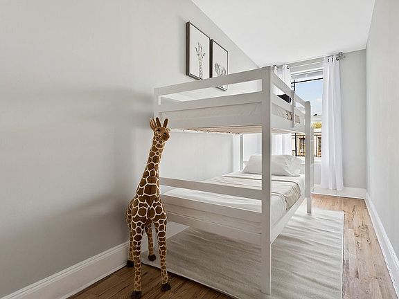 5th image of 753A Union St #4