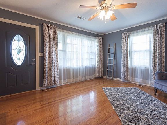 4th image of 3845-3825 Smith St