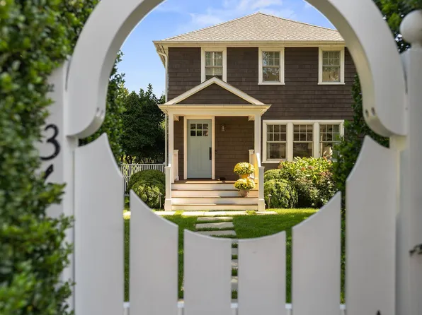 36 McGuirk St, East Hampton, NY 11937