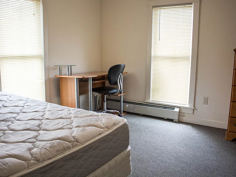 208 Williams St #1 — Photo 4