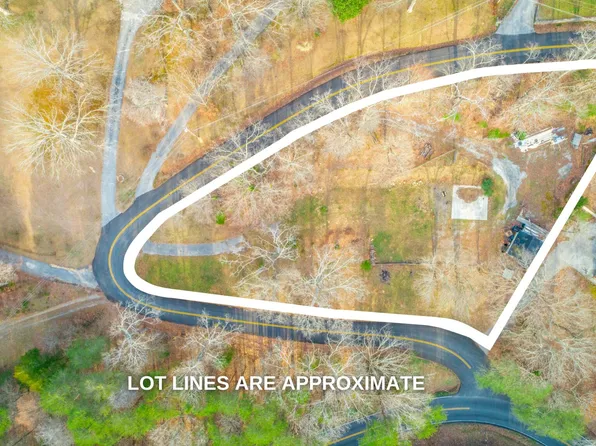 251 Carlock Cir, Chickamauga, GA 30707