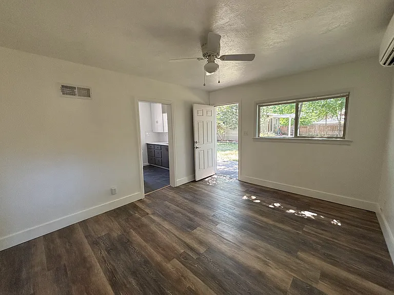 806 E McKinley St — Photo 5