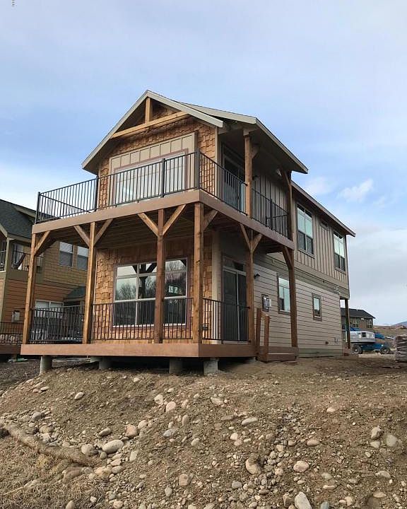 1st image of 134 Edgewater Cir