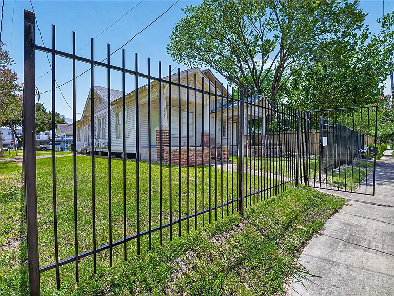 3010 Garrow St #A — Photo 18