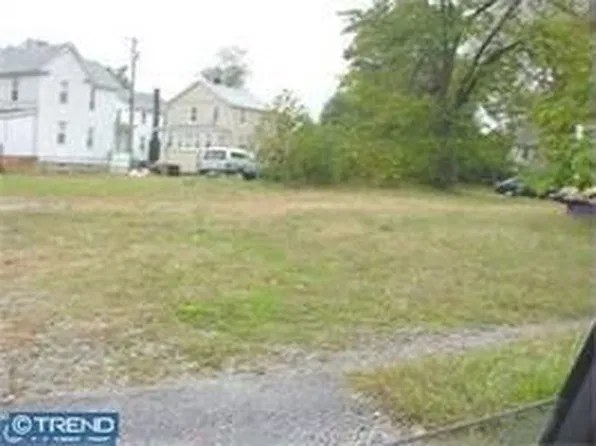 1047 Penn Line Rd, Paulsboro, NJ 08066