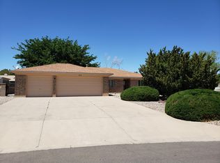 5221 Timan Ave NW, Albuquerque, NM 87114