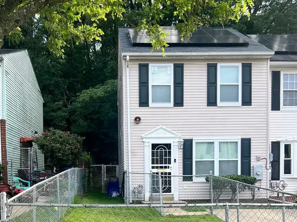 2474 Skyland Pl SE, Washington, DC 20020