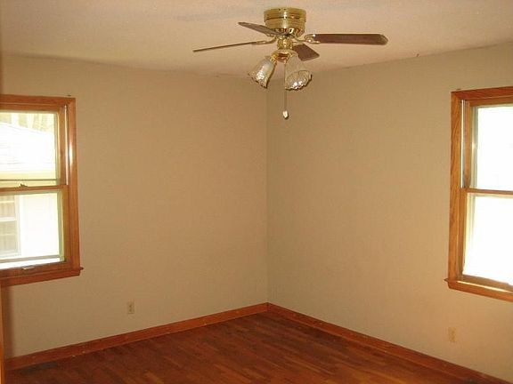 4th image of 2804 N 44th St