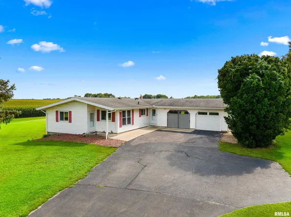 23677 E Park Rd, Farmington, IL 61531