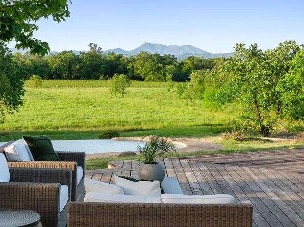 5175 Hall Road, Santa Rosa, CA 95401