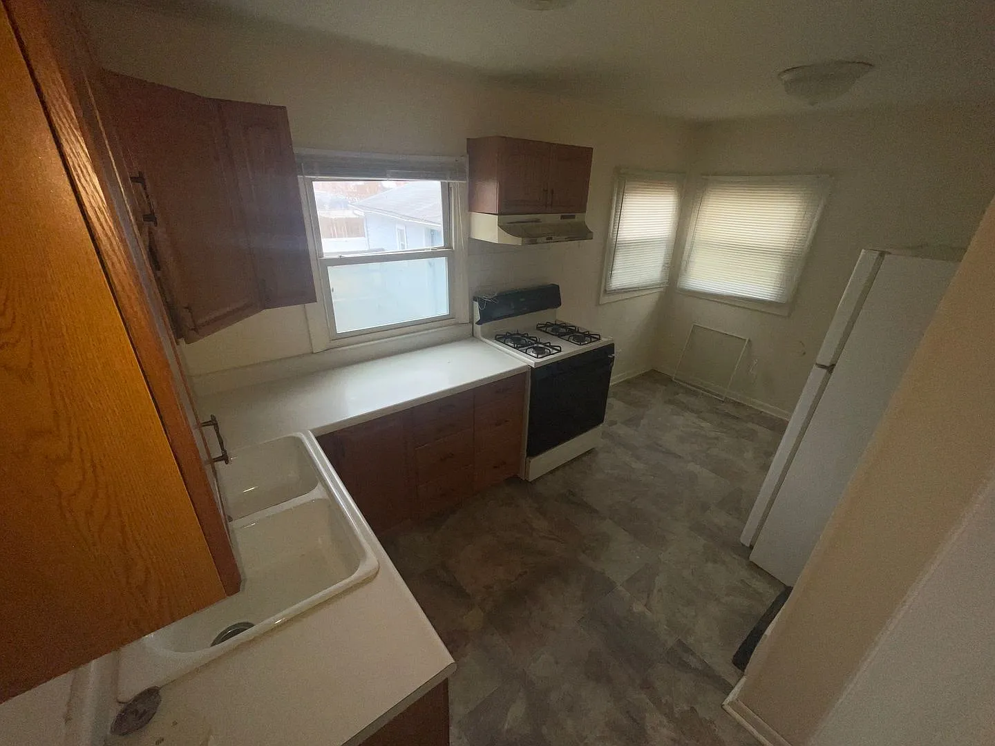 17 Ruth Ct — Photo 3