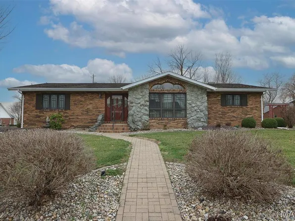 8032 Blue Mound Dr, Saint Rose, IL 62230