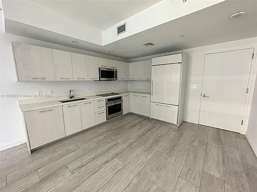 55 SW 9th St #1202 Photo 1