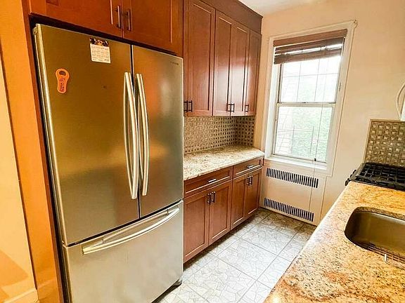 3rd image of 111-14 76th Ave #515