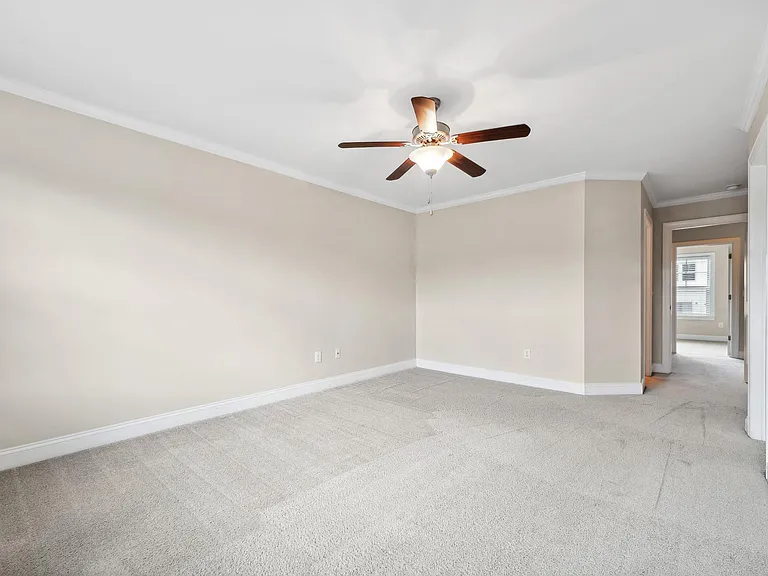 1359 Town Home Dr — Photo 17
