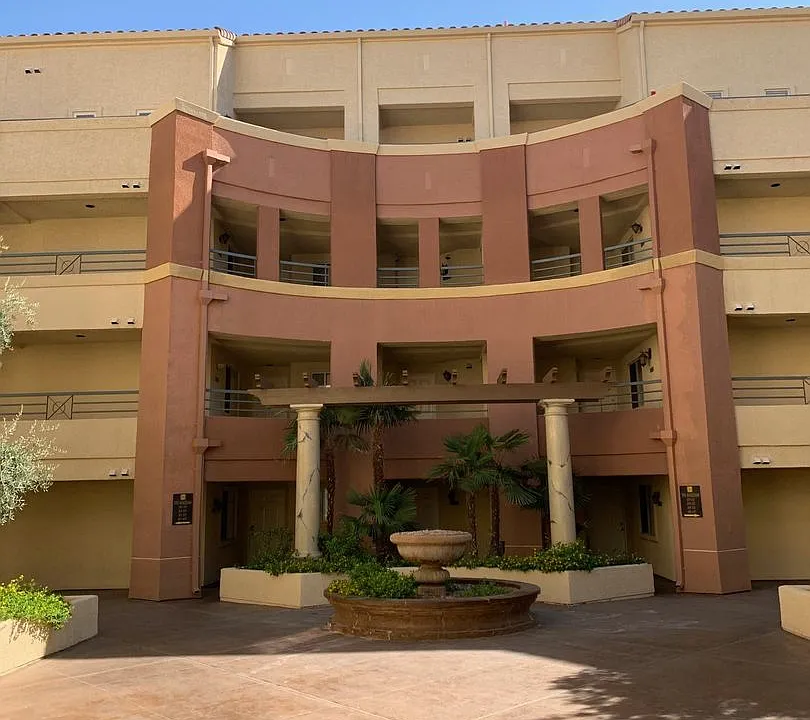 220 E Flamingo Rd #129