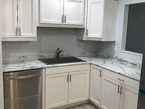 3rd image of 48 Ivy Hill Dr