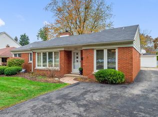 5016 Wolf Rd, Western Springs, IL 60558