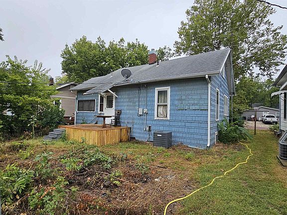 3rd image of 526 Charles St