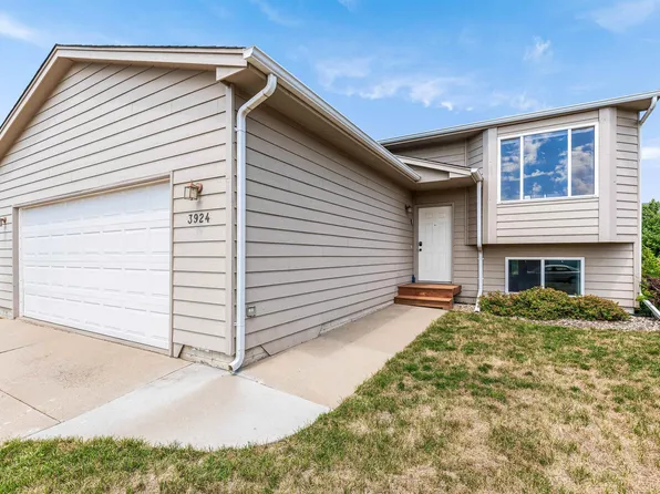 3924 W 92nd St, Sioux Falls, SD 57108