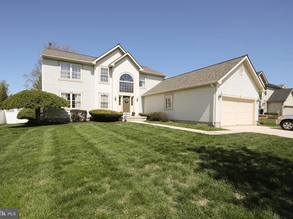 30 Moray Ln, Sewell, NJ 08080
