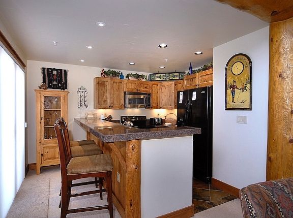 5th image of 9 Hunter Hill Road #209