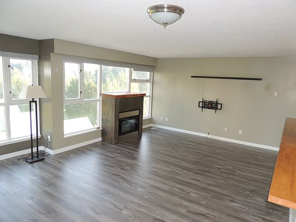 5th image of 9830 Whalley Blvd #1008