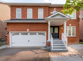 233 Queen Mary Dr, Brampton, ON L7A 3L3