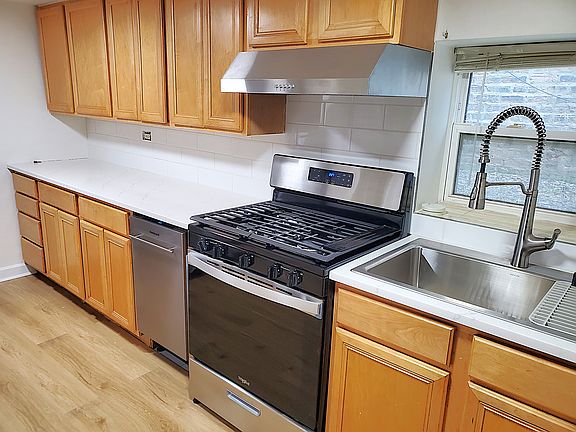 2nd image of 4509 N Christiana Ave #G