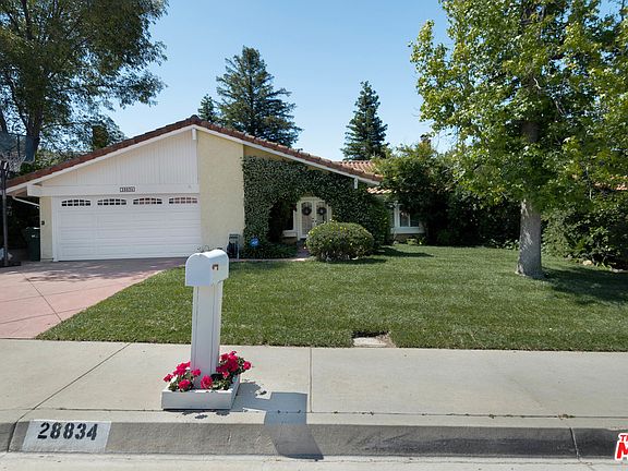 3rd image of 28834 Barragan St