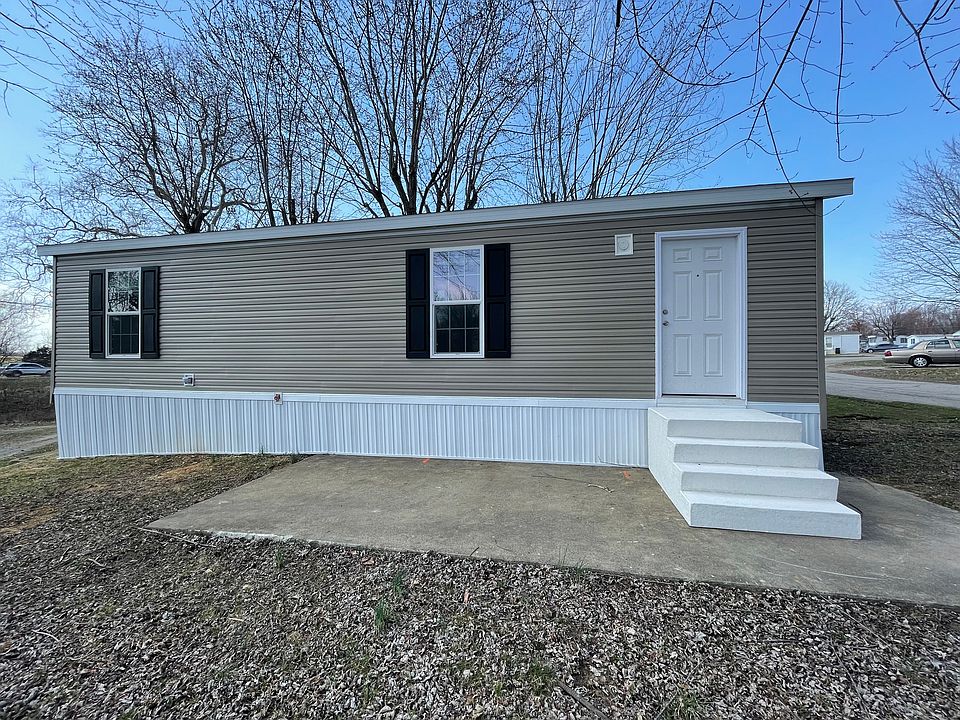 1st image of 221 Hickory Ave #221