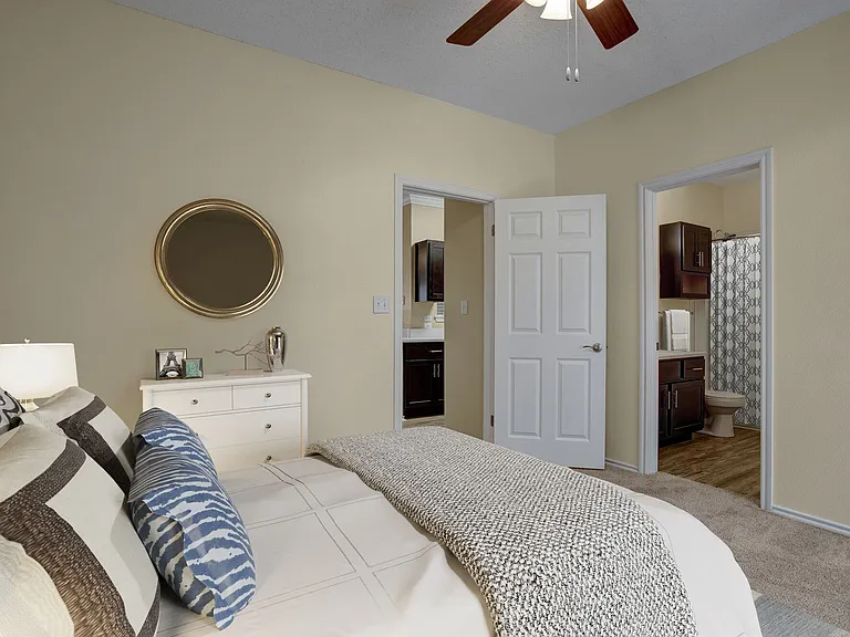 Arbors at Wolf Pen Creek Apartments — Photo 8