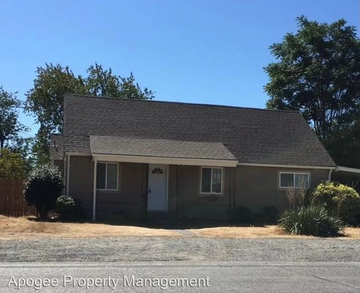 4 bed, 1750 sqft, $2,300 — Photo 1