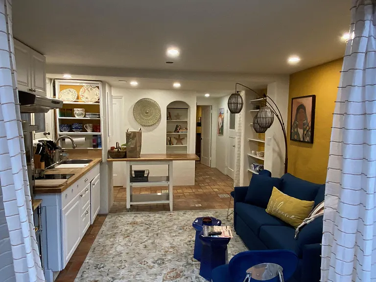 1328 W Valerio St — Photo 35