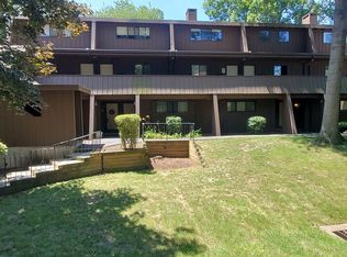 183 Knapps Hwy, Fairfield, CT 06825