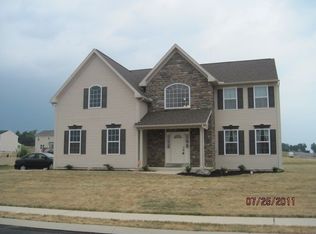 5 Versailles Ct, Reading, PA 19605