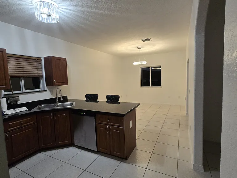 4604 SW 164th Pl #HOUSE — Photo 17