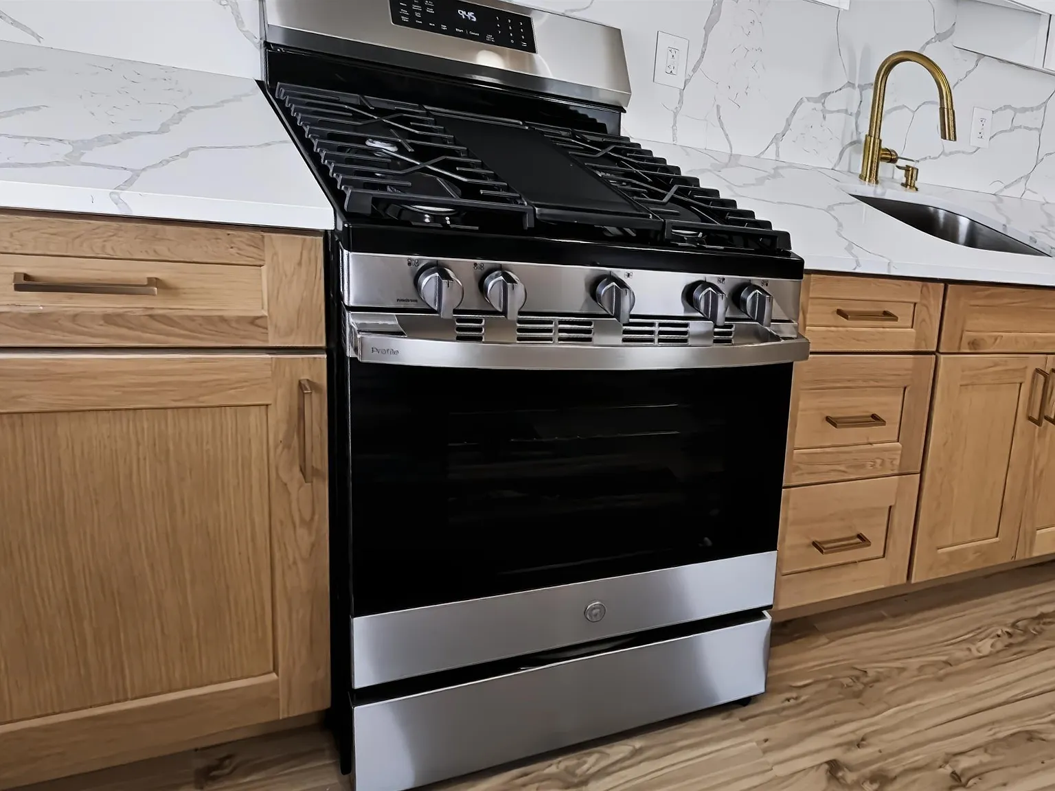 Faringdon Condominum — Photo 3