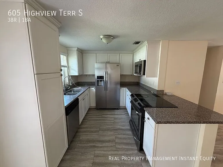 605 Highview Ter S — Photo 5