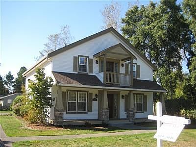 702 2nd Steilacoom, WA 98388