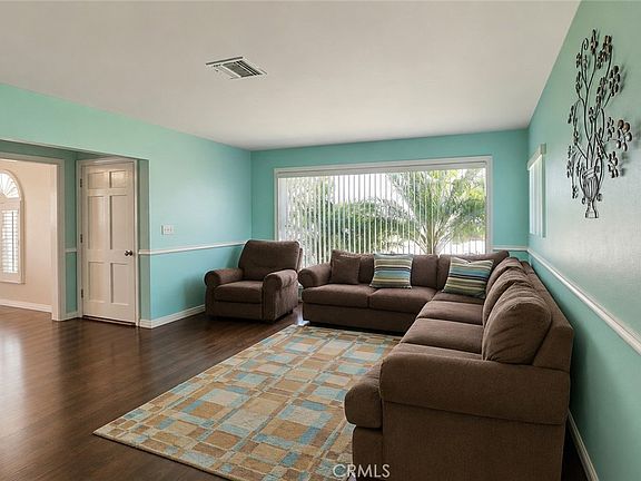 4th image of 1415 S McKinley Ave