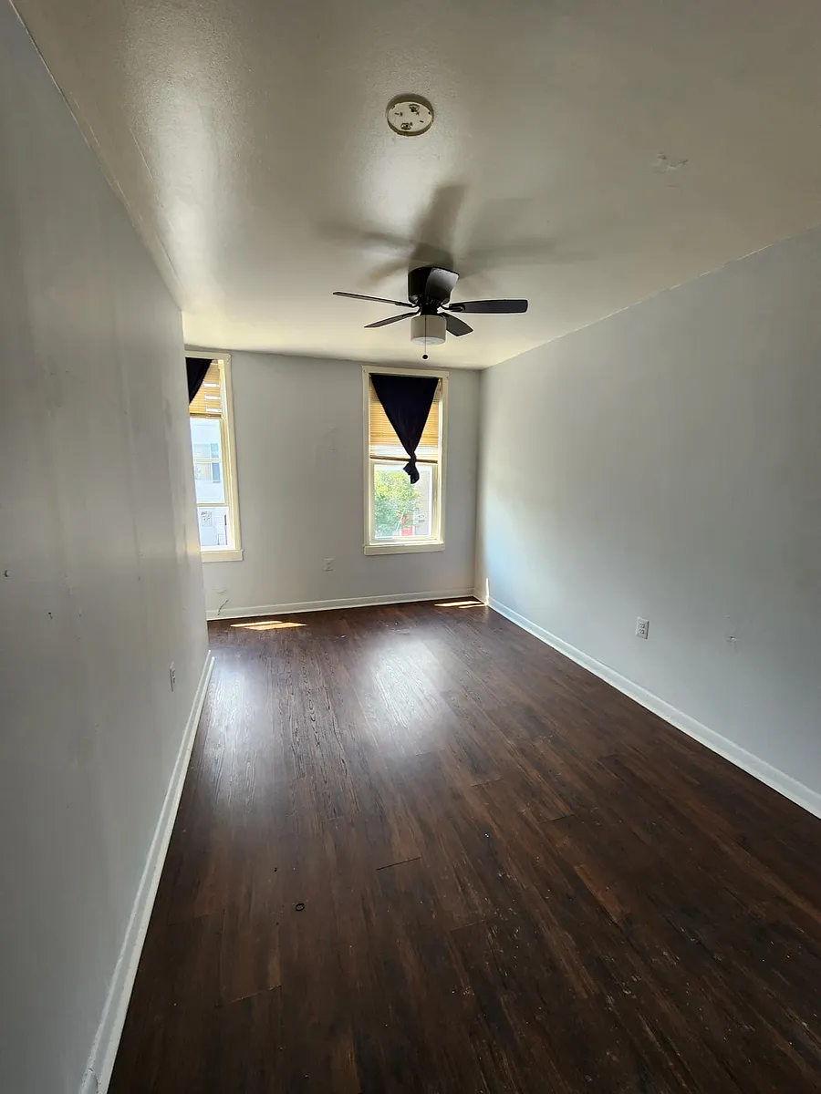Building Photo - 3603 5th St #1