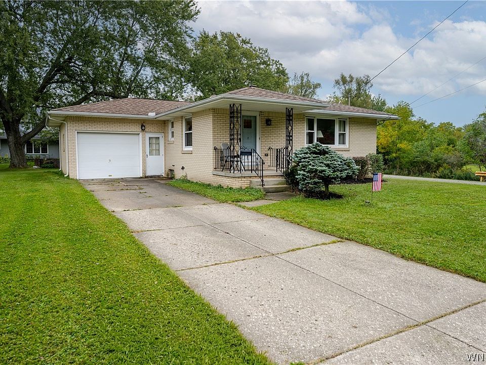 1st image of 7 Ridgeview St